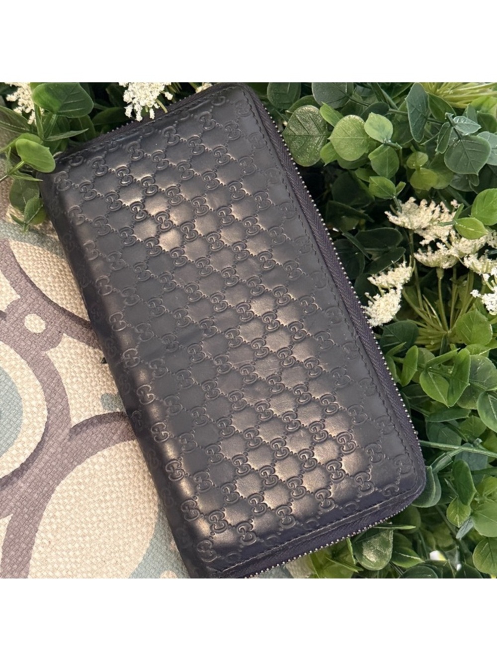 Authentic Gucci Embossed GG Zip Wallet - Picture 3 of 14